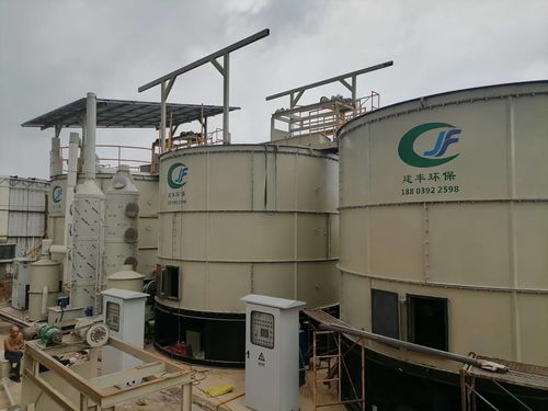 雞糞快速發(fā)酵有機肥的方法 發(fā)酵罐與翻堆機的應用