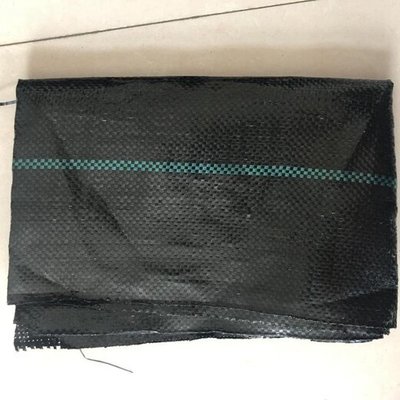 草莓園防草布的全面解析 編織布的應(yīng)用與優(yōu)勢